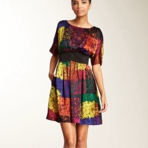 Trina Turk Size 10 100% Silk Fosse Shanghai Dress